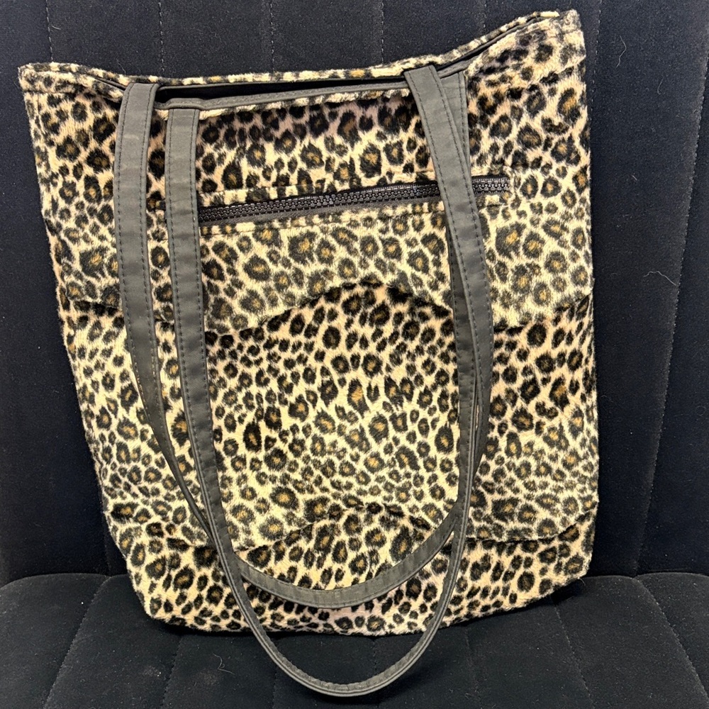 Chic Leopard Print Tote with Black Straps